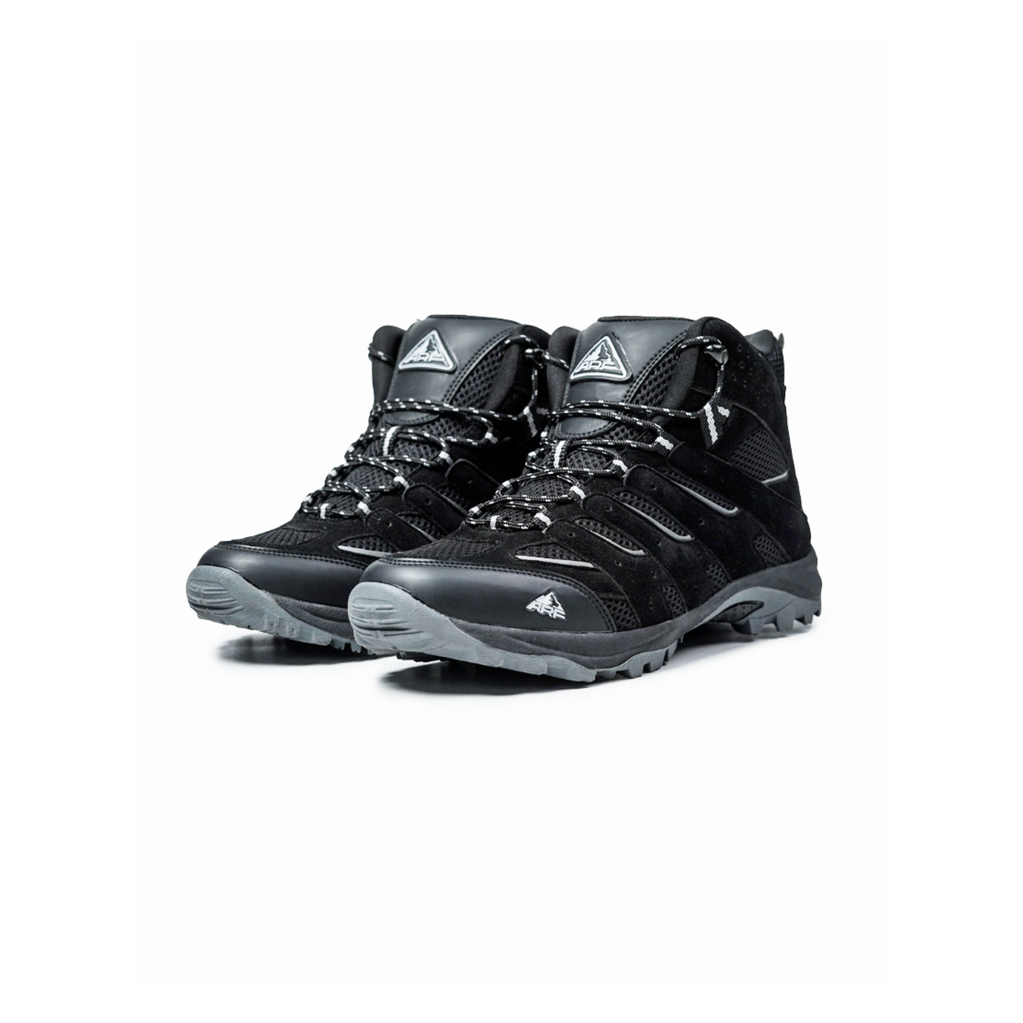 Sepatu Hiking